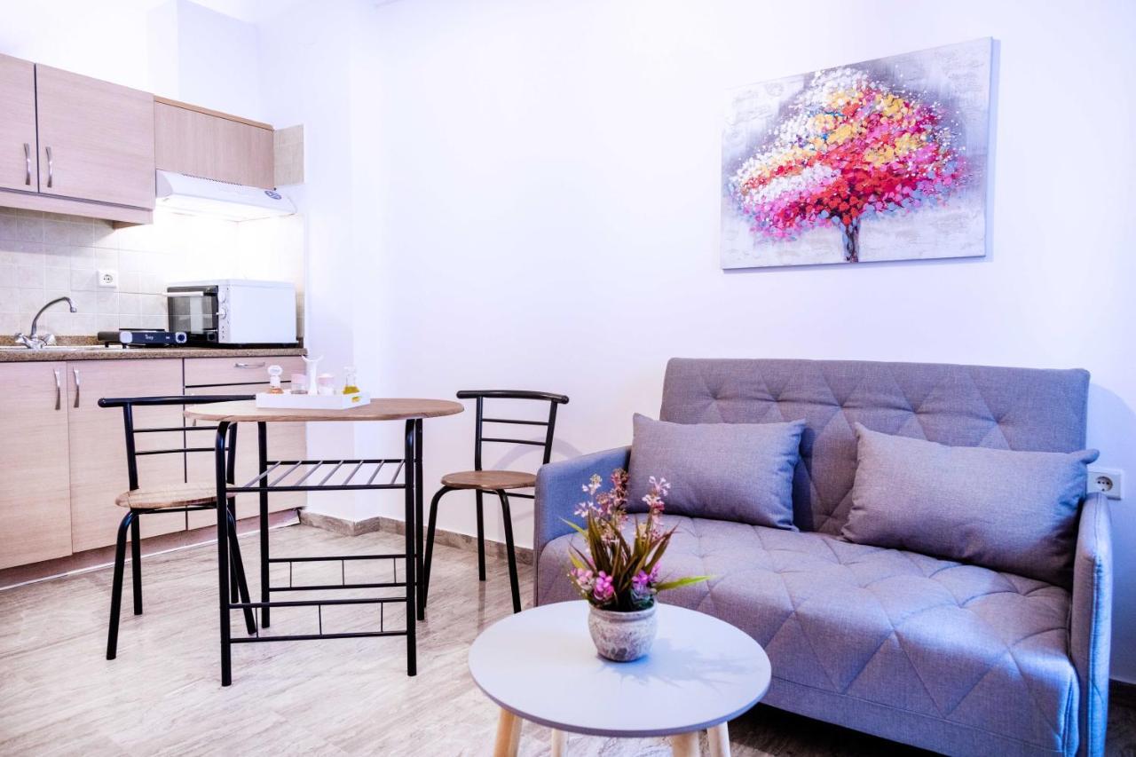 Minimal Apt Near City Center Apartment *