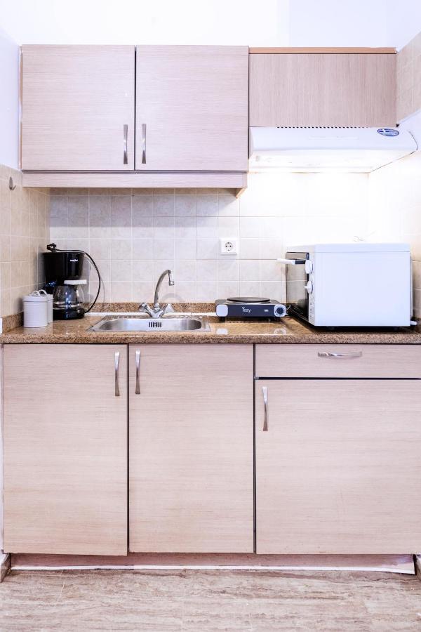 Minimal Apt Near City Center Apartment *